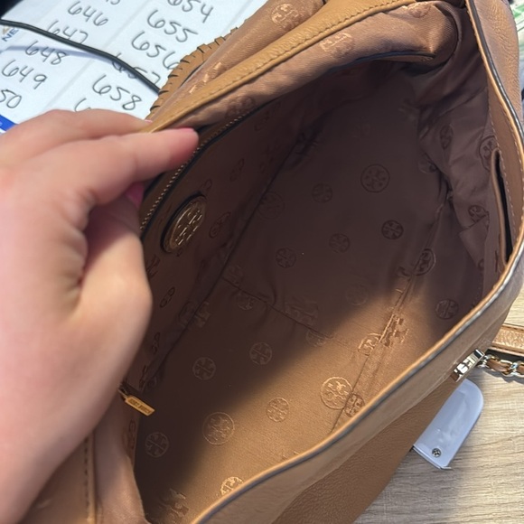 Tory Burch Flap Leather Marion Saddle Shoulder Bag - Picture 5 of 8